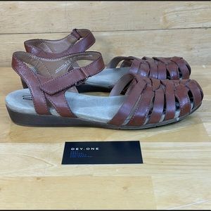 Clarks Jaina Stafford Tan Leather Sandal